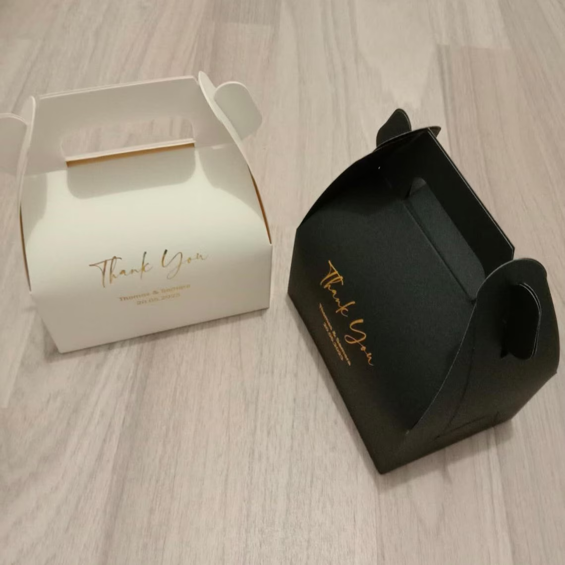 100 White Black Personalized Carrying Gold Foil Wording Favor Boxes ...