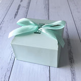 Mint or Pink Colour Scallop Favor Boxes - 9x9x5cm